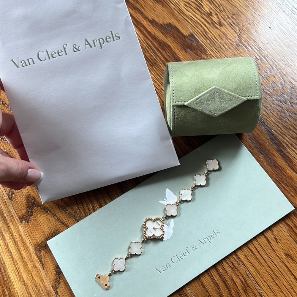 Authentic Van Cleef & Arpels Gold Al Hambra Bracelet Watch - Picture 3 of 7